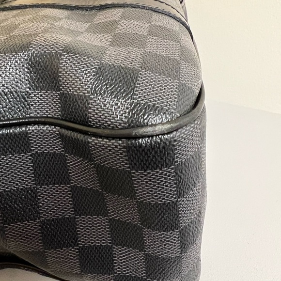 Louis Vuitton Damier Graphite Tadao Tote *Authenticated* - Picture 10 of 14